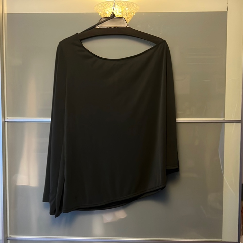 One shoulder black long sleeve blouse size xl